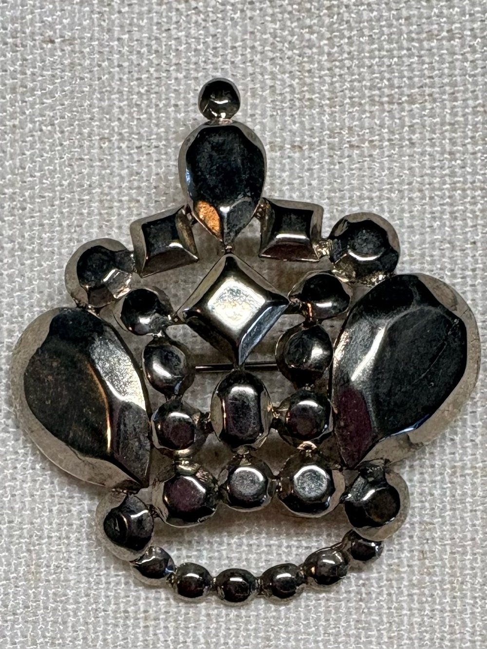 Trifari Vintage 1980s Silver-Tone Crown Brooch - Women's Jewelry